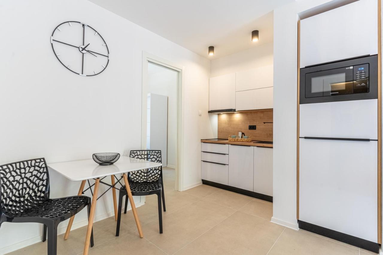 Apartments Ivanka Cres Exterior photo